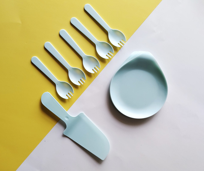 Water drop plate + spoon and fork